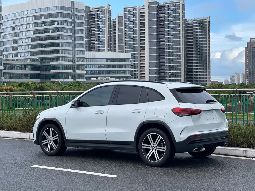 Mercedes-Benz GLA — миниатюра 6