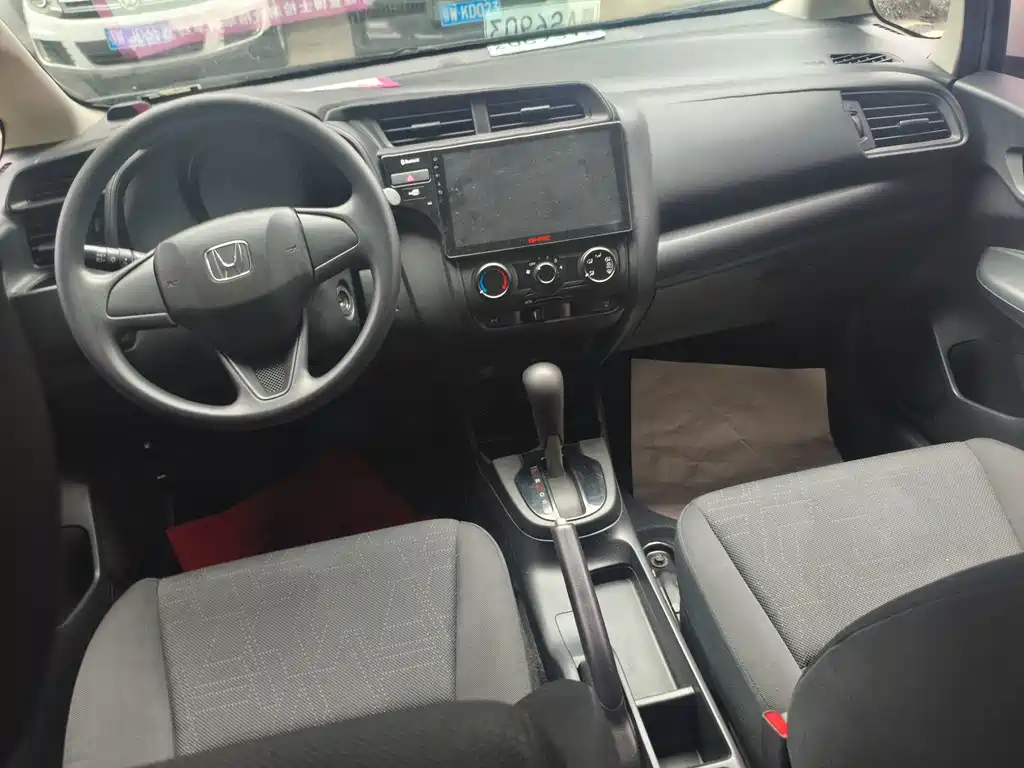 Honda Fit — миниатюра 10