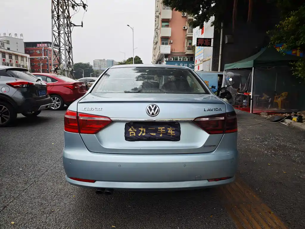 Volkswagen Lavida — миниатюра 4