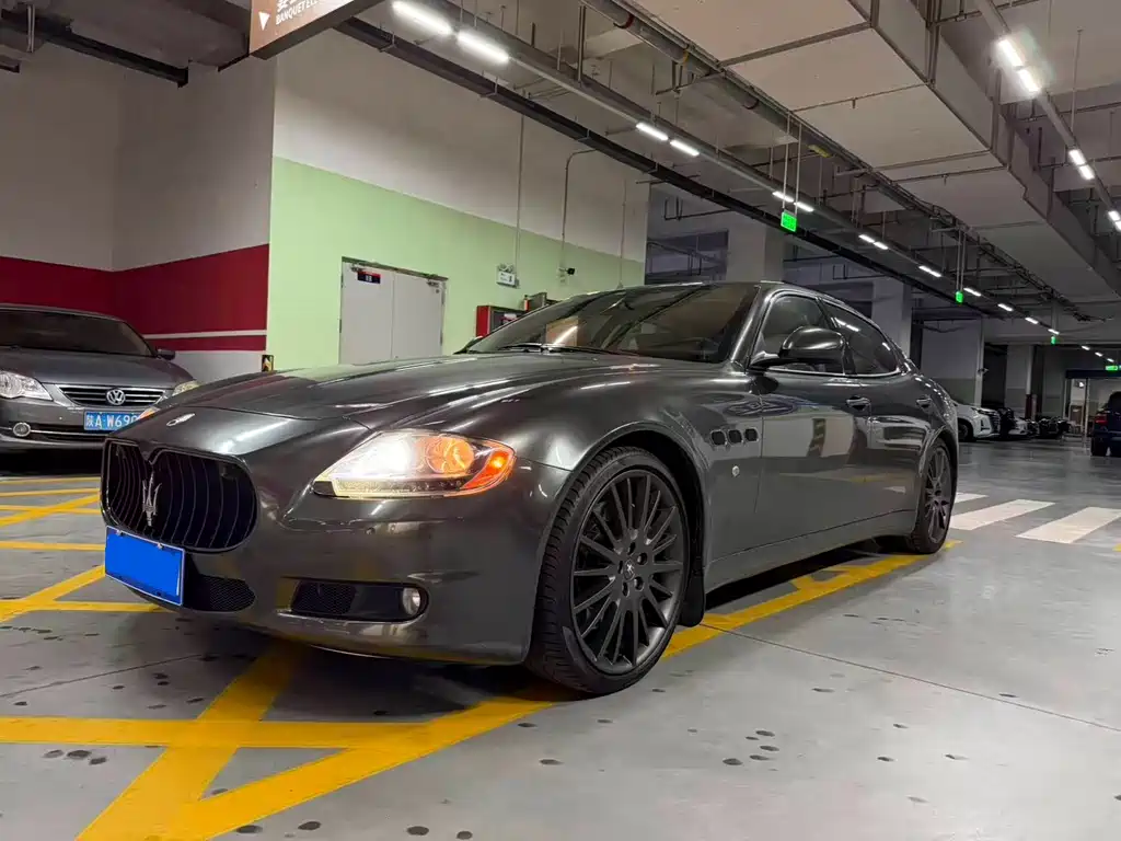 Maserati Quattroporte