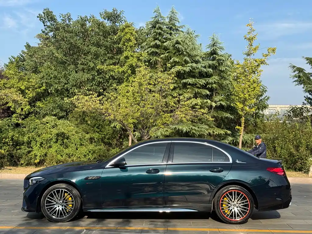 Mercedes-Benz C-Class — миниатюра 4