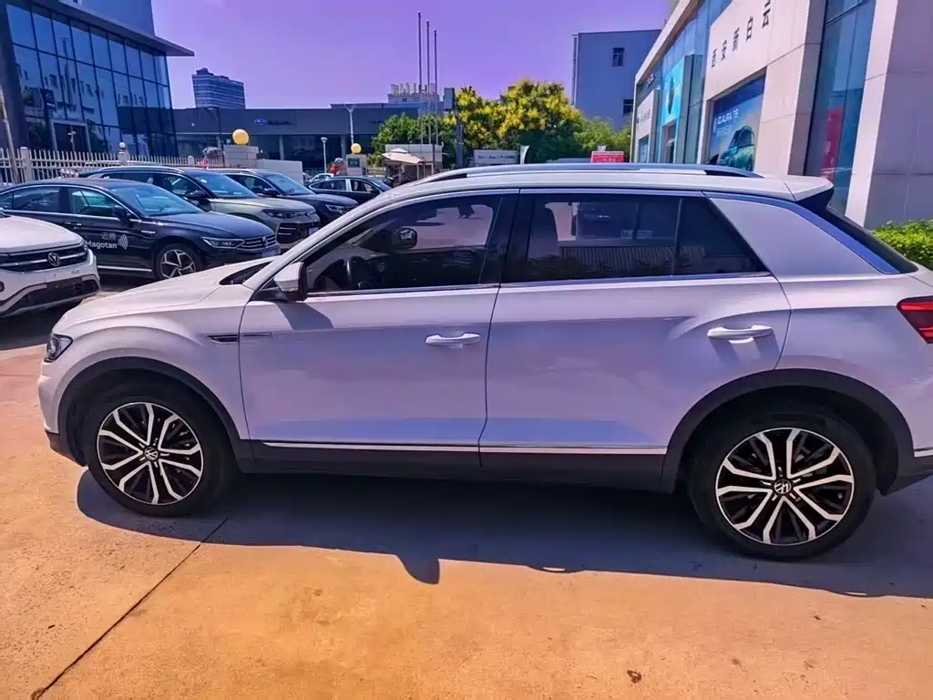 Volkswagen T-Roc — миниатюра 8