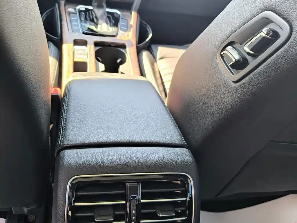 Volkswagen Magotan — миниатюра 13