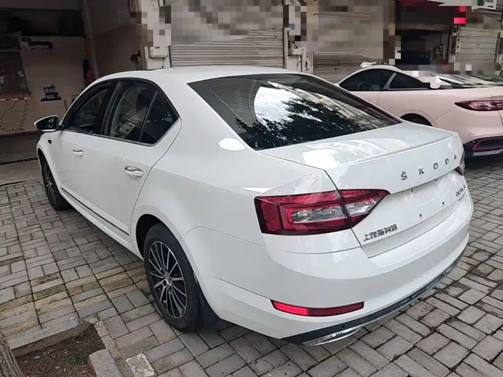Skoda Octavia — миниатюра 5