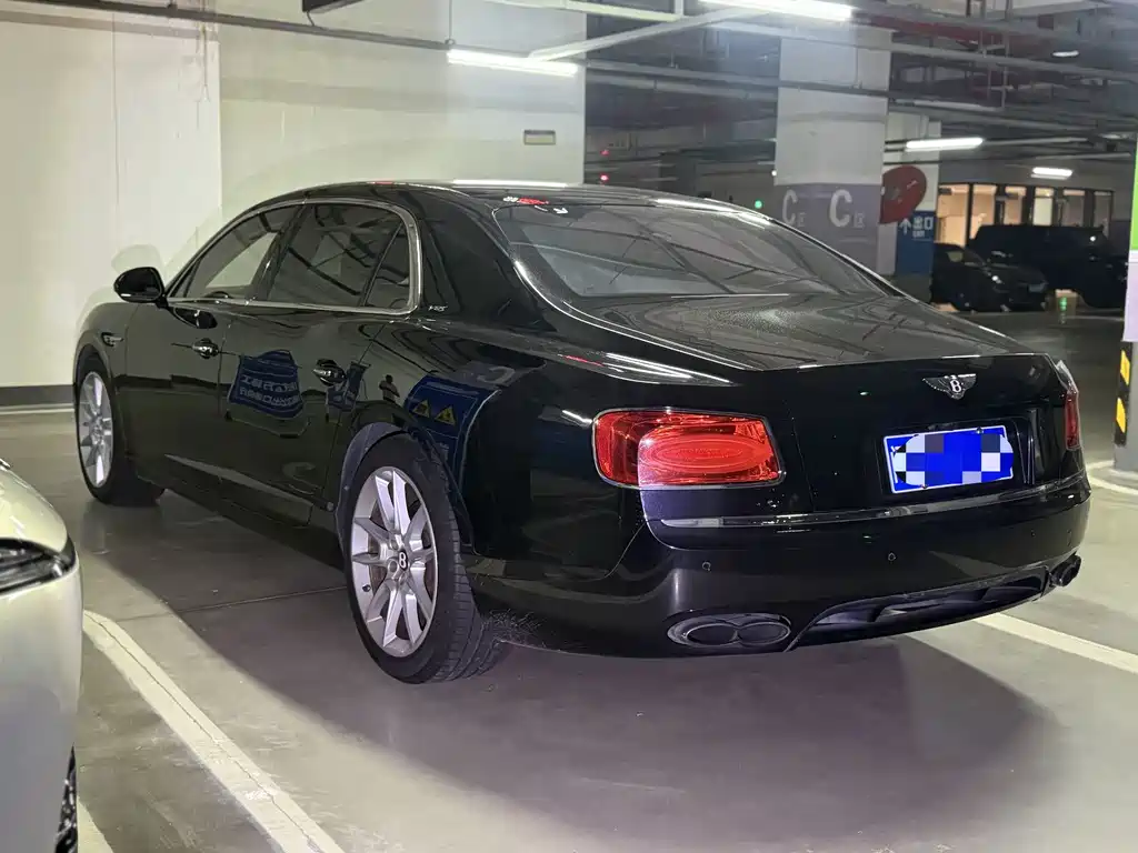 Bentley Flying Spur — миниатюра 4