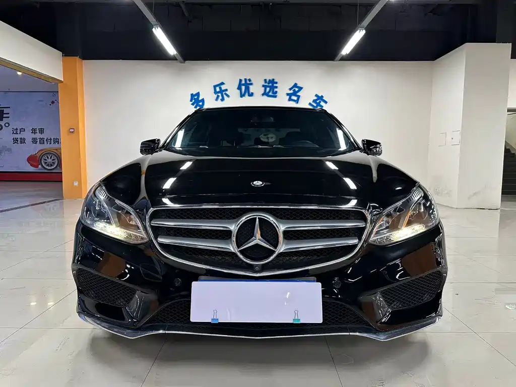 Mercedes-Benz E-Class — миниатюра 2