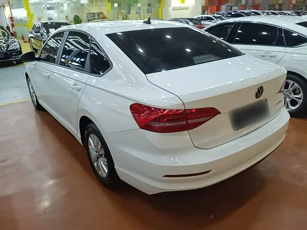 Volkswagen Lavida — миниатюра 5