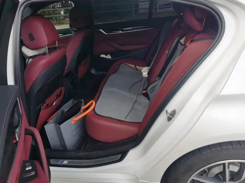 BMW 5 Series New Energy — миниатюра 13