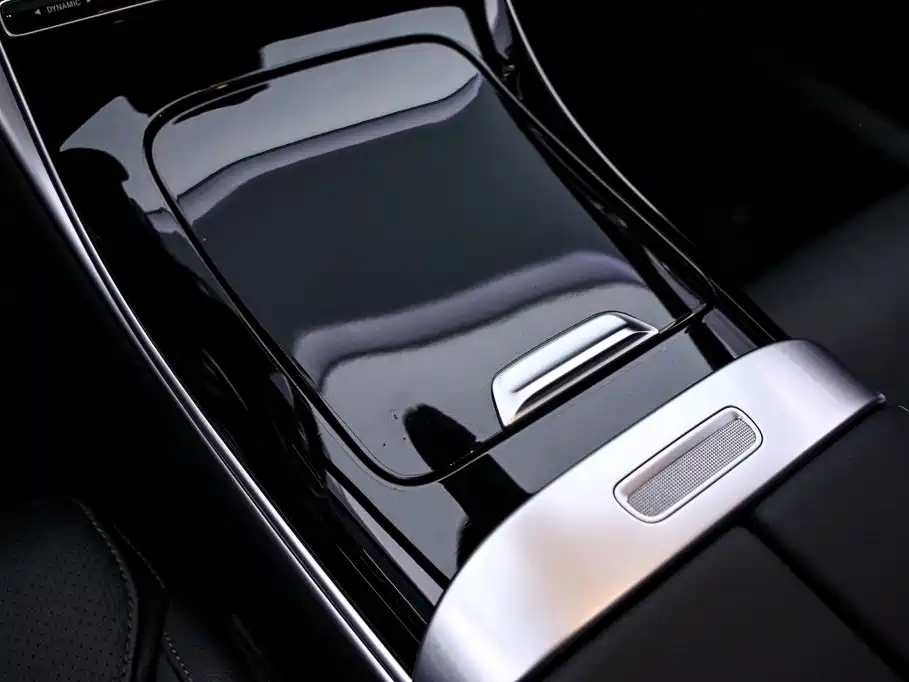 Mercedes-Benz C-Class — миниатюра 11