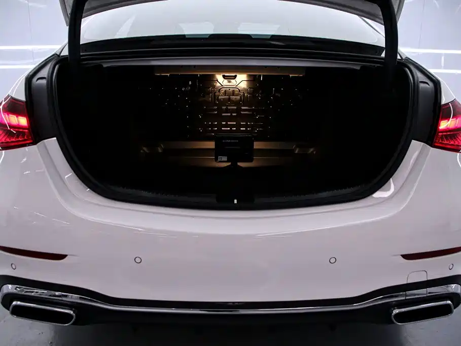 Mercedes-Benz C-Class — миниатюра 18