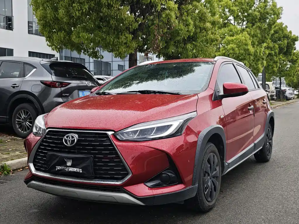Toyota Yaris L 2021