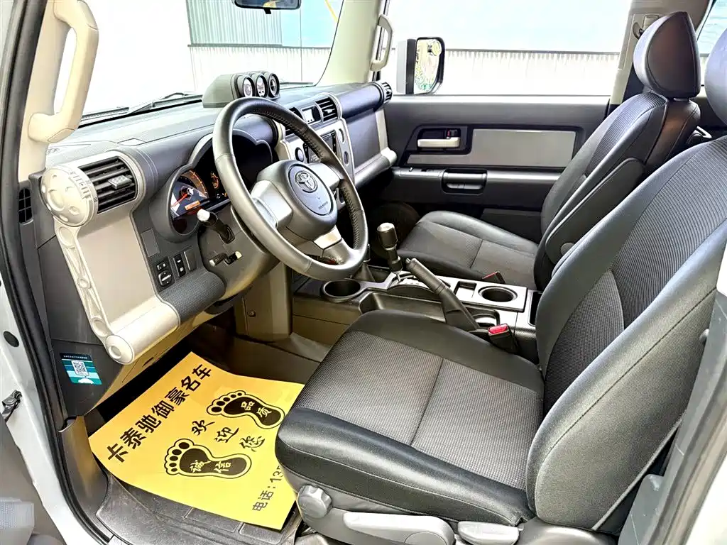 Toyota FJ Cruiser FJ 2019 4.0L AT
