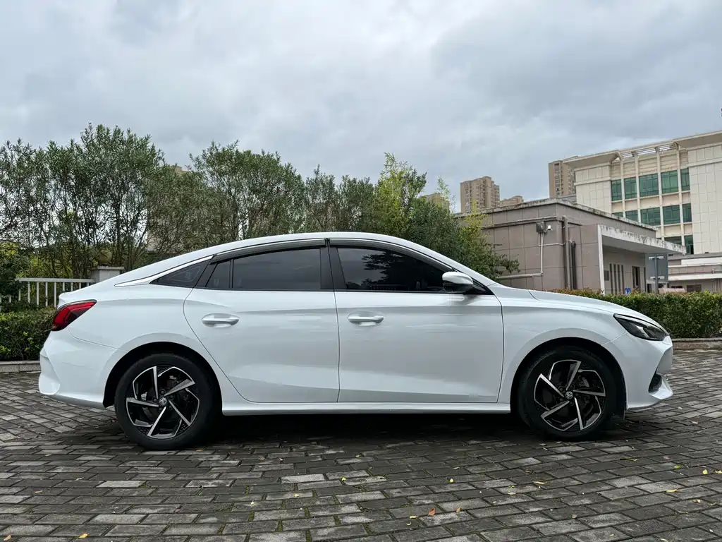 MG MG5 — миниатюра 13