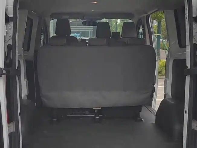 Ford Transit — миниатюра 10