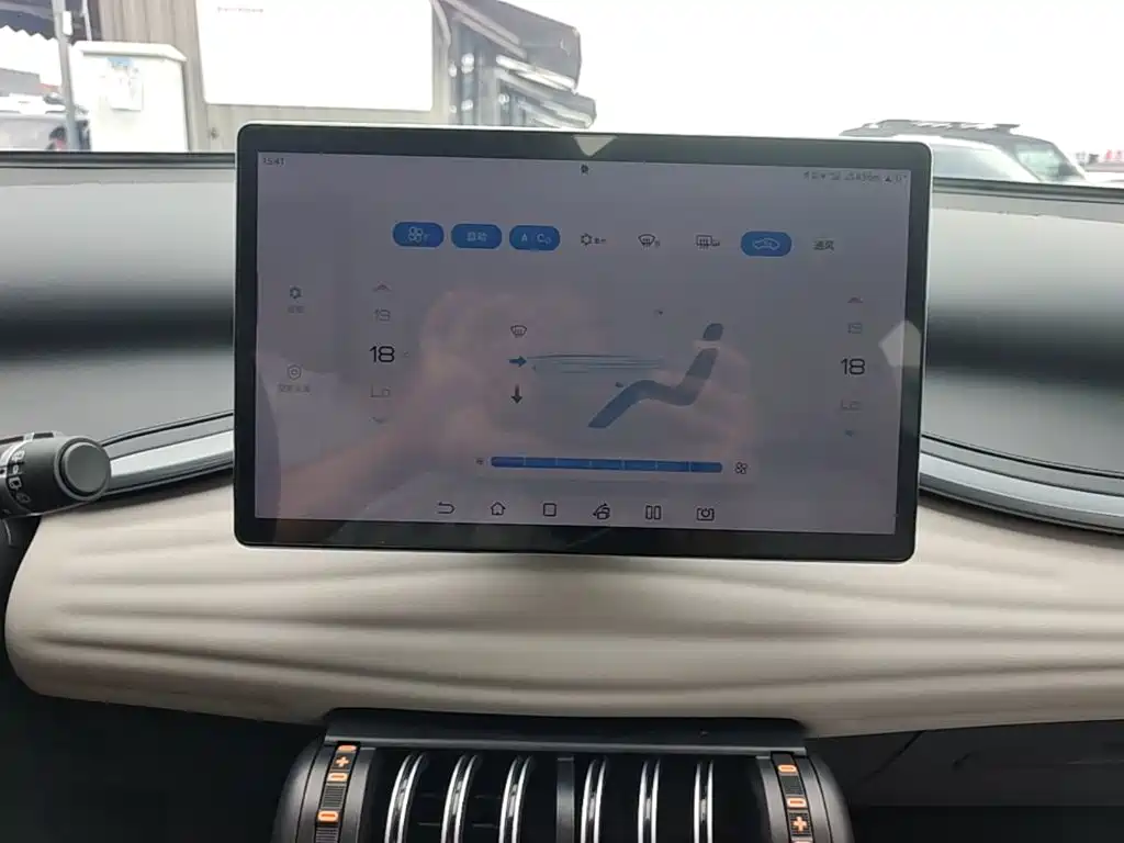 BYD Yuan Plus — миниатюра 13