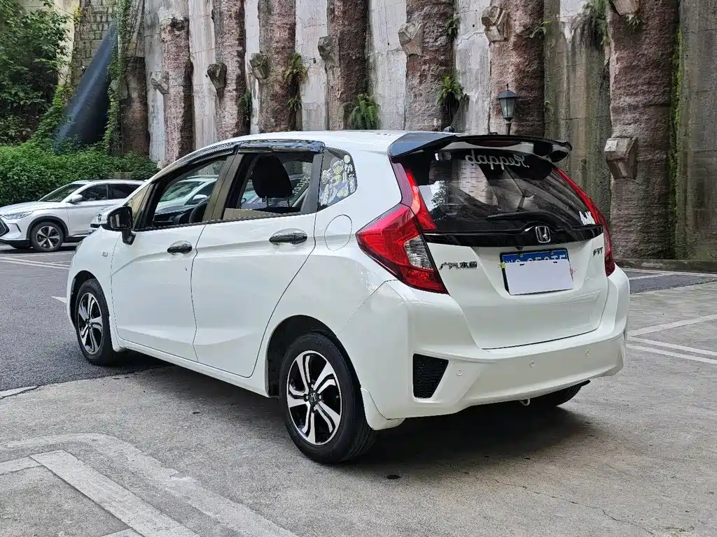 Honda Fit — миниатюра 11