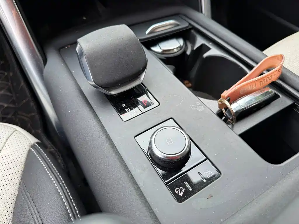 Land Rover Discovery — миниатюра 9