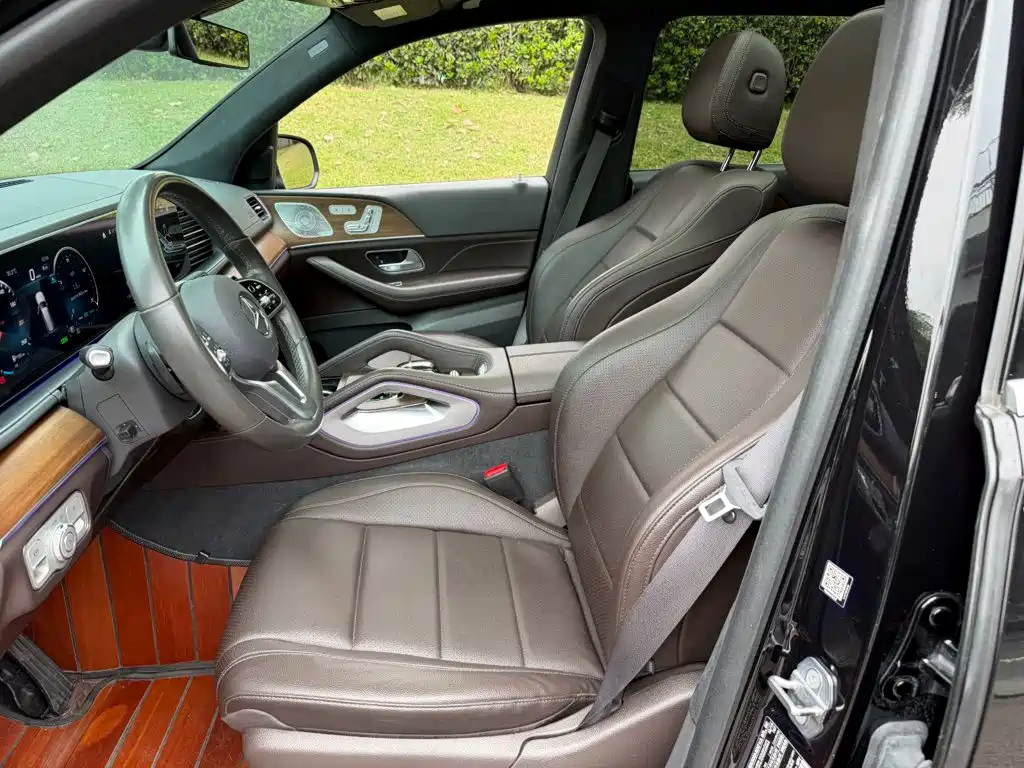 Mercedes-Benz GLS — миниатюра 8