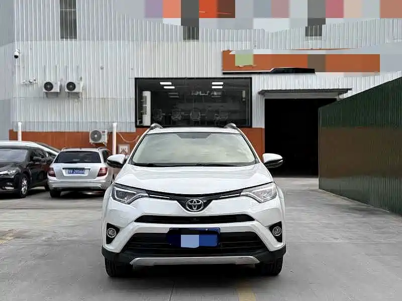 Toyota RAV4 — миниатюра 2