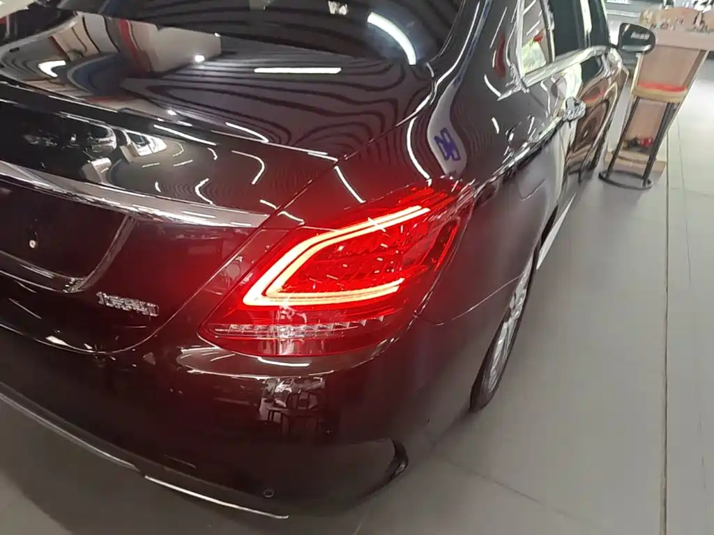 Mercedes-Benz C-Class — миниатюра 8
