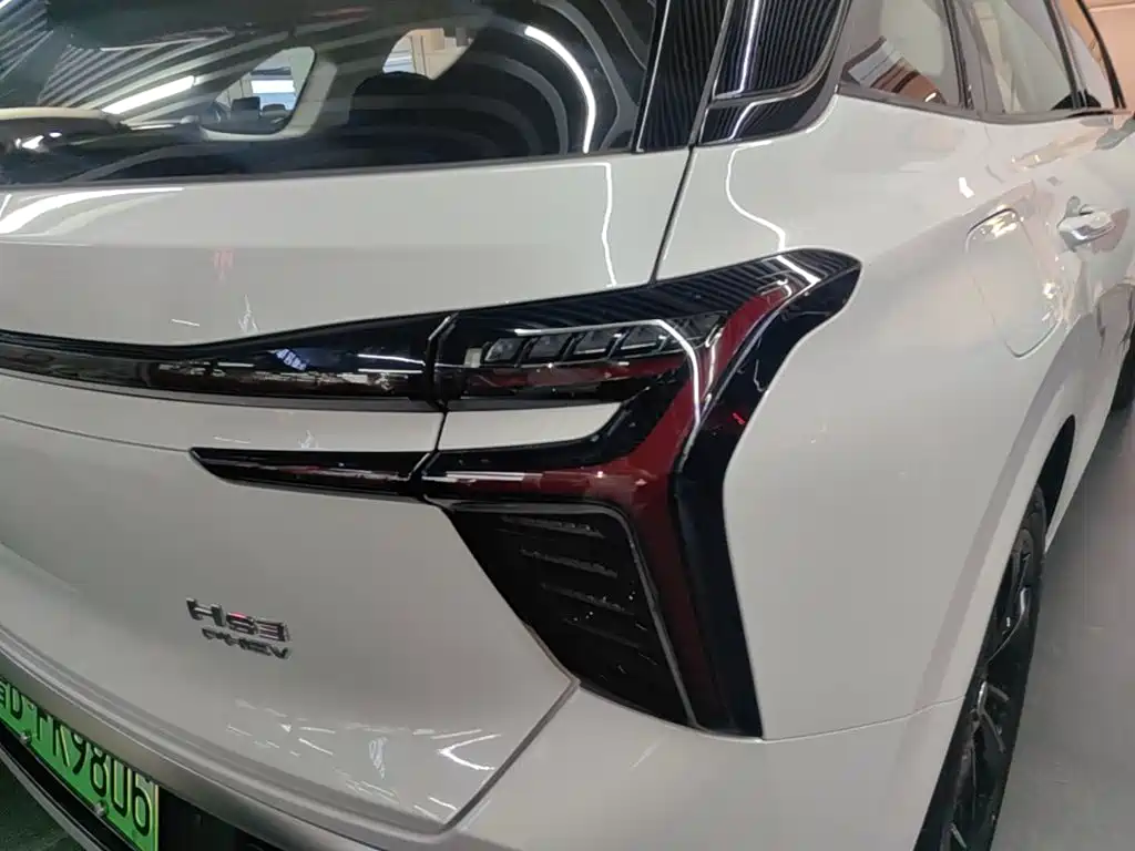 Hongqi HS3 PHEV 2025 117km PLUS