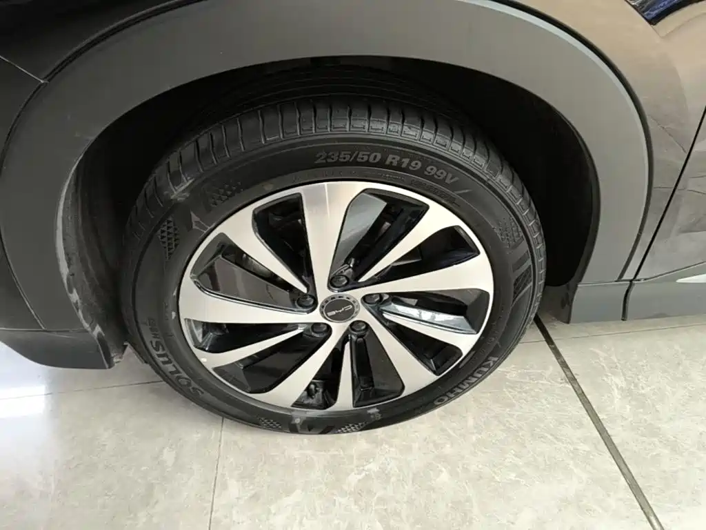 BYD PLUS New Energy — миниатюра 23