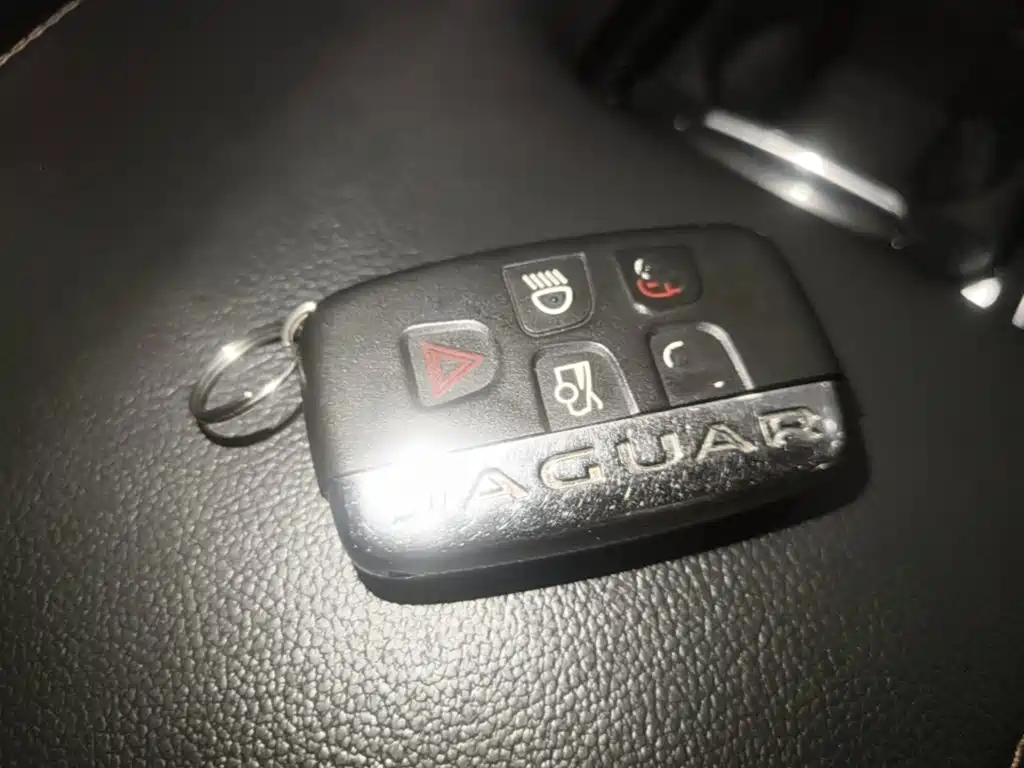 Jaguar XEL — миниатюра 9