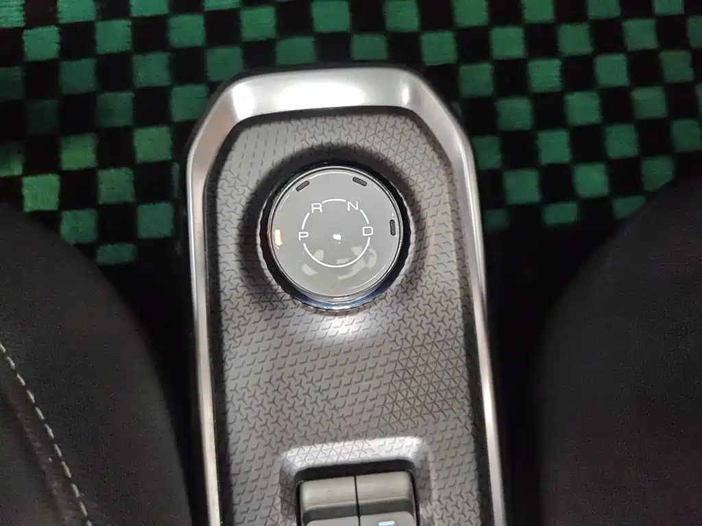 Baojun Yueye — миниатюра 11