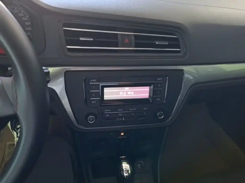 Volkswagen Lavida — миниатюра 13