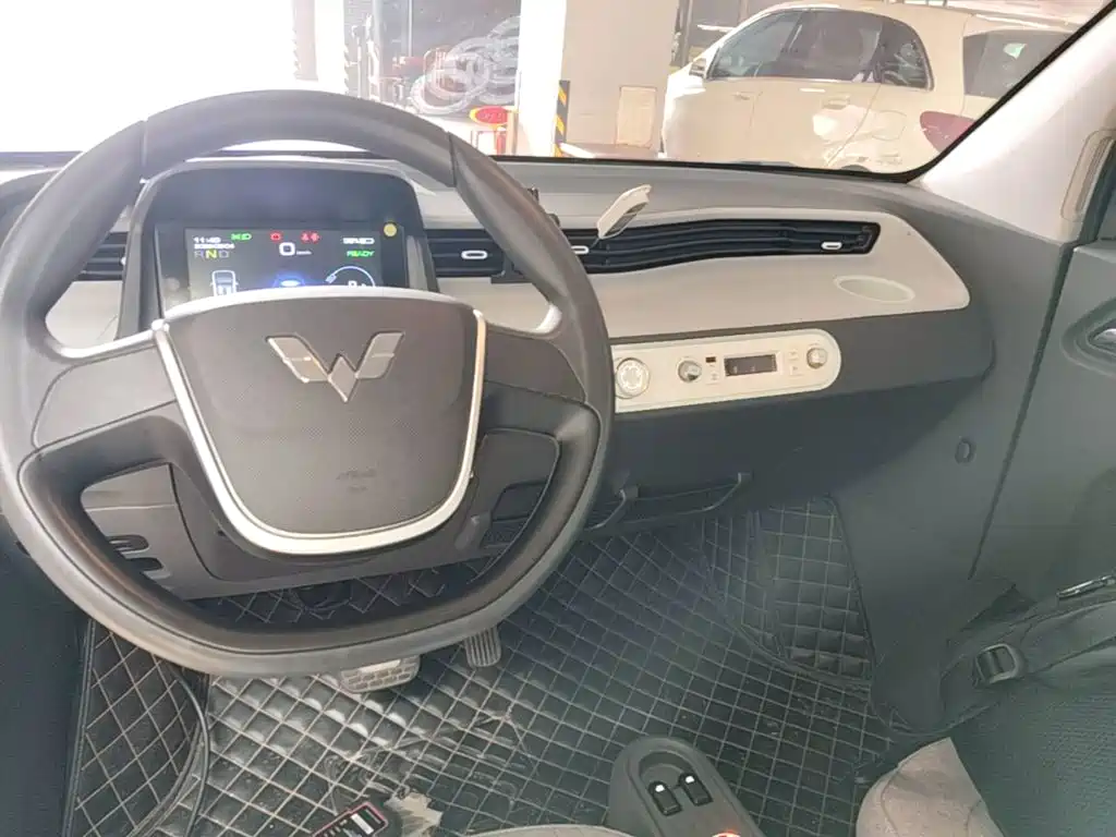 Wuling MINIEV — миниатюра 10