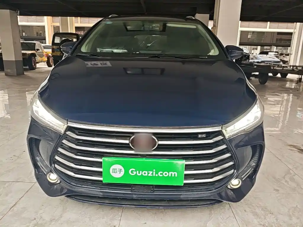 BYD MAX — миниатюра 3