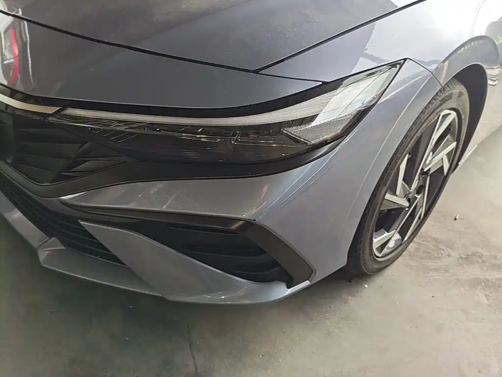 Hyundai Elantra — миниатюра 24