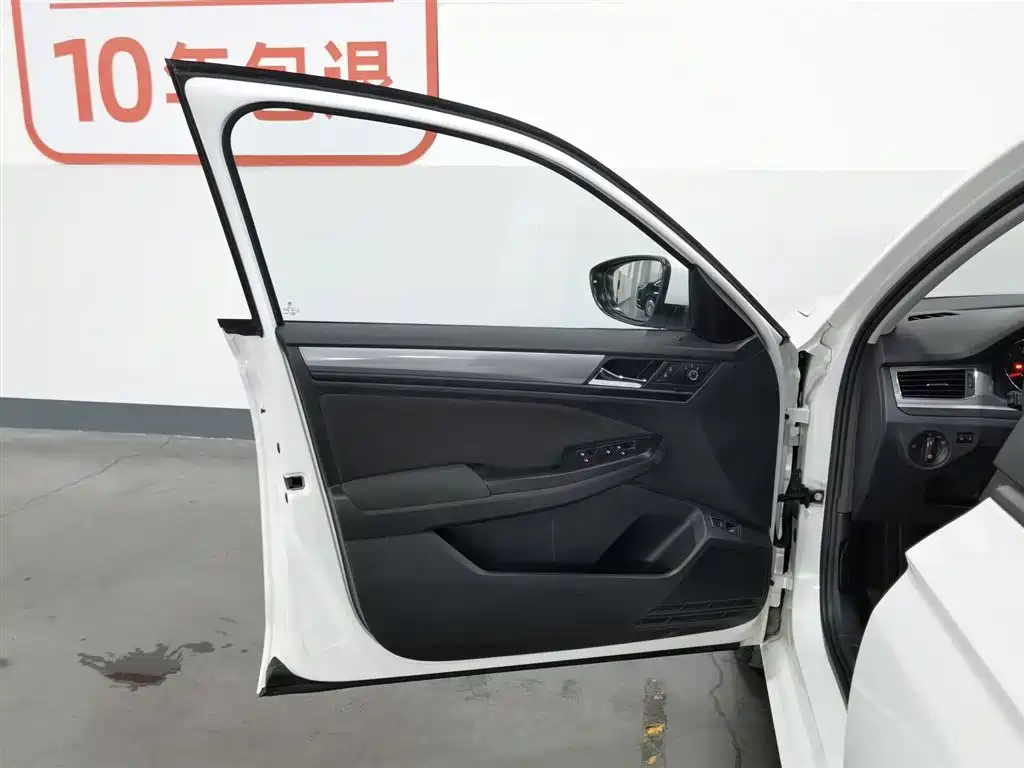 Volkswagen Bora 2019 1.5L AT Fashion VI