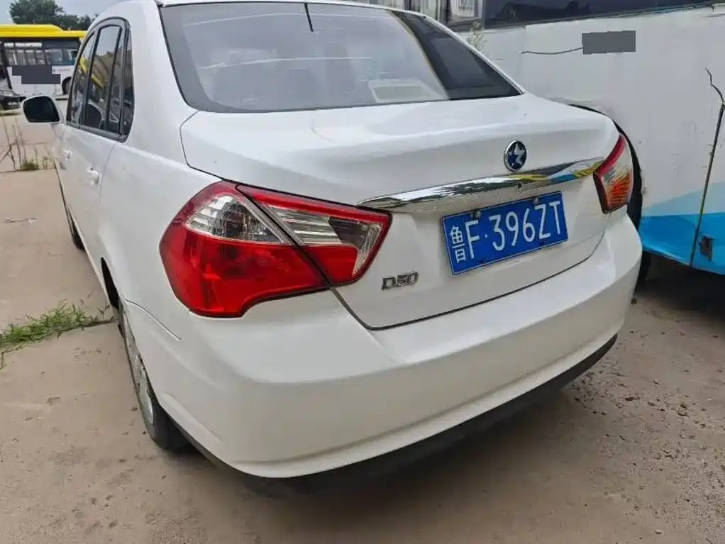 Venucia D50 — миниатюра 4