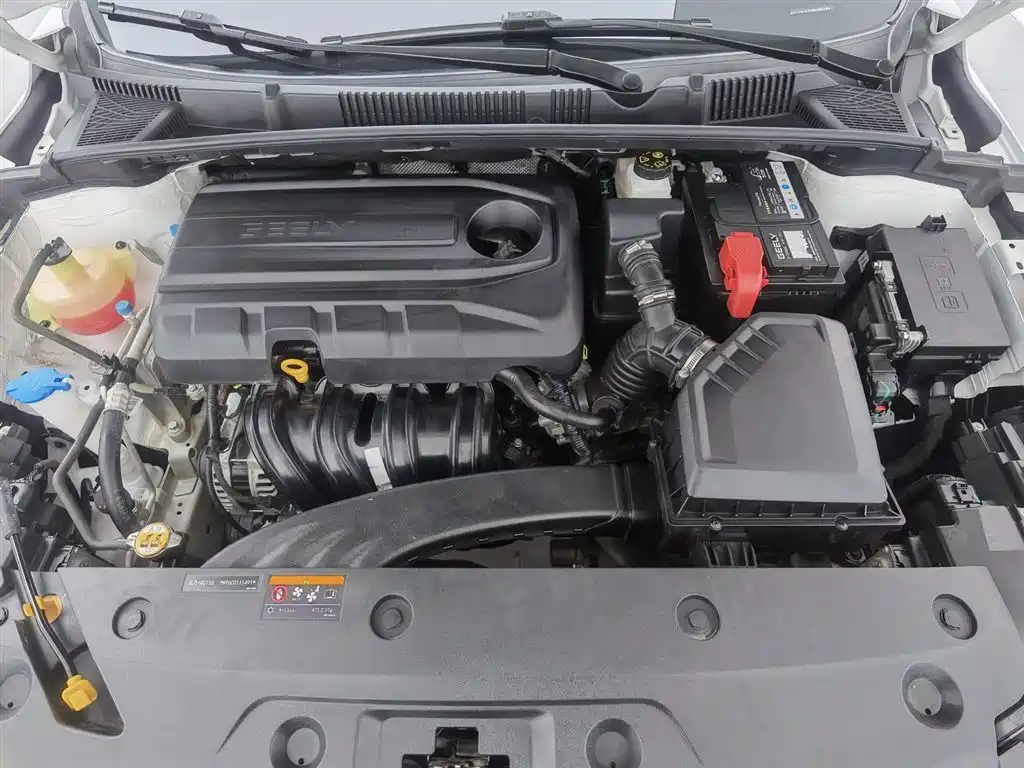 Geely Emgrand 2022 4 1.5L CVT Luxury
