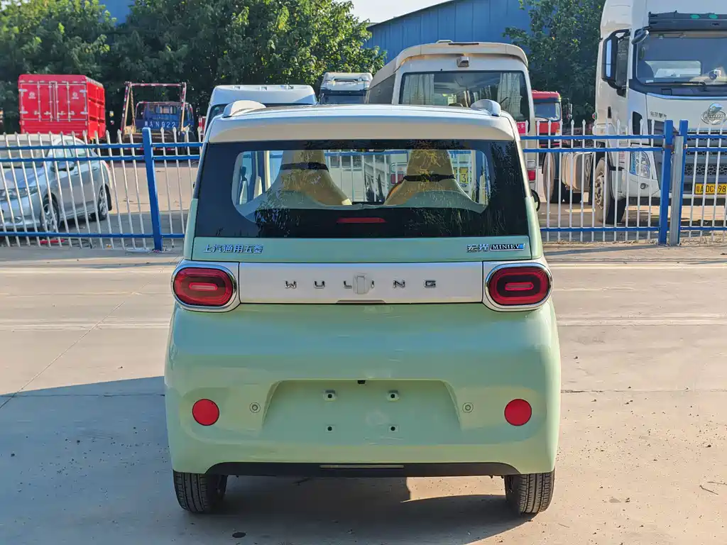 Wuling MINIEV — миниатюра 8