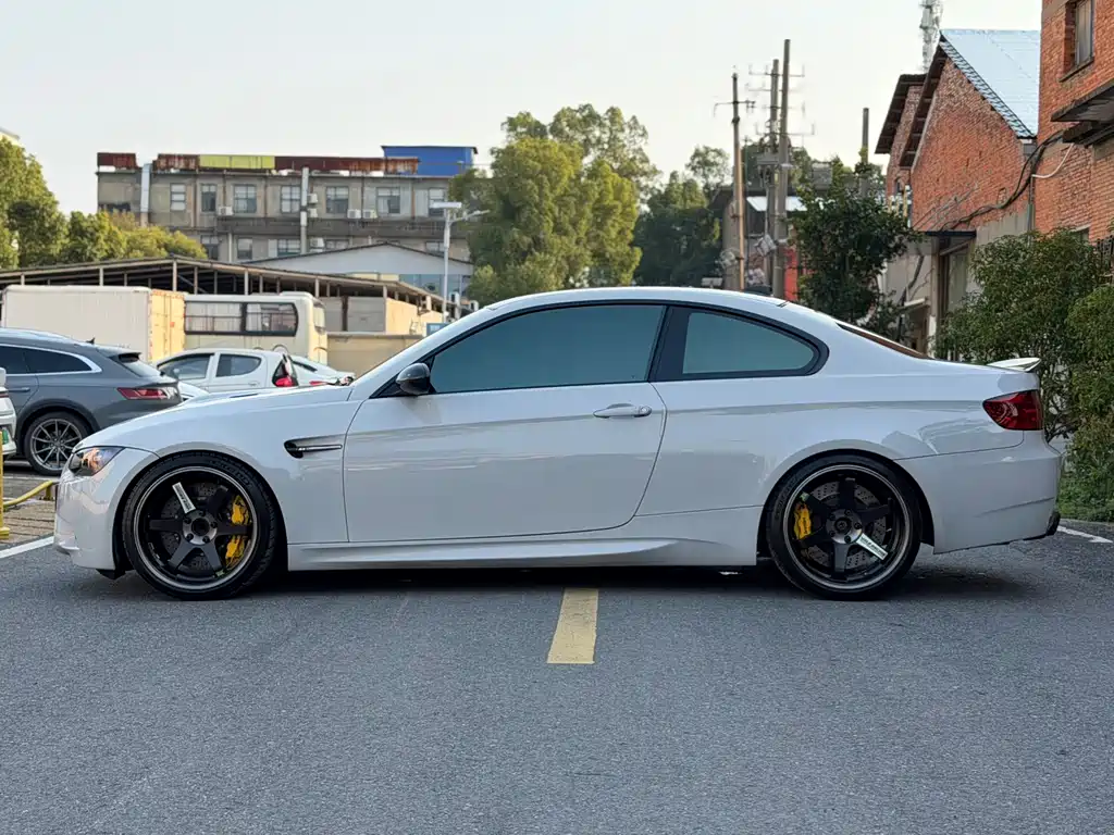 BMW M3 — миниатюра 7