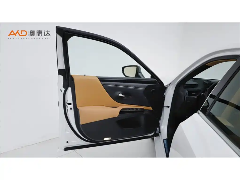 Lexus ES — миниатюра 10