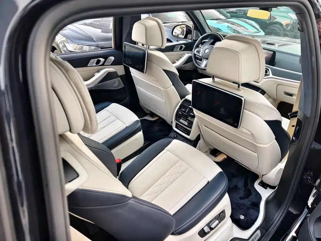 BMW X7 — миниатюра 6