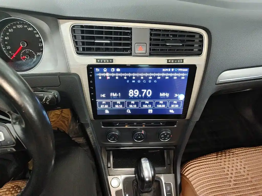 Volkswagen Golf — миниатюра 13