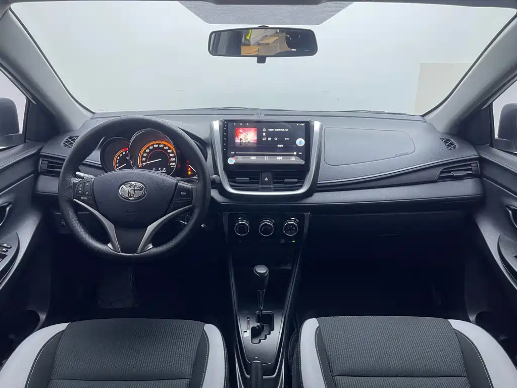 Toyota Yaris L — миниатюра 16