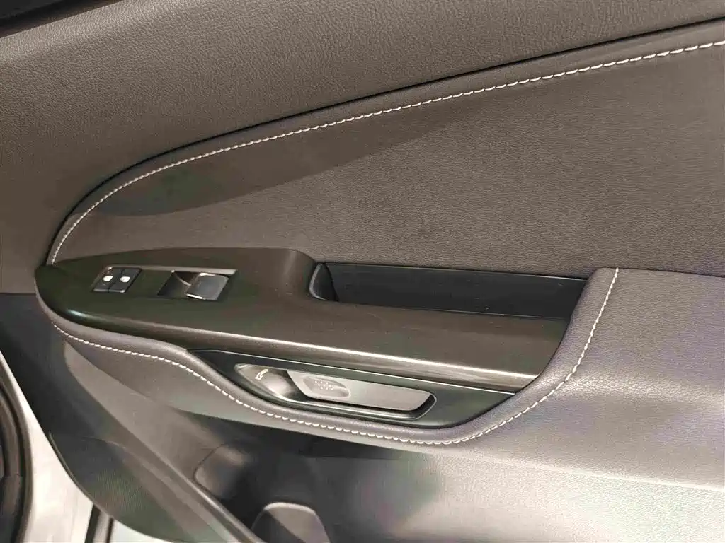 Lexus NX — миниатюра 30