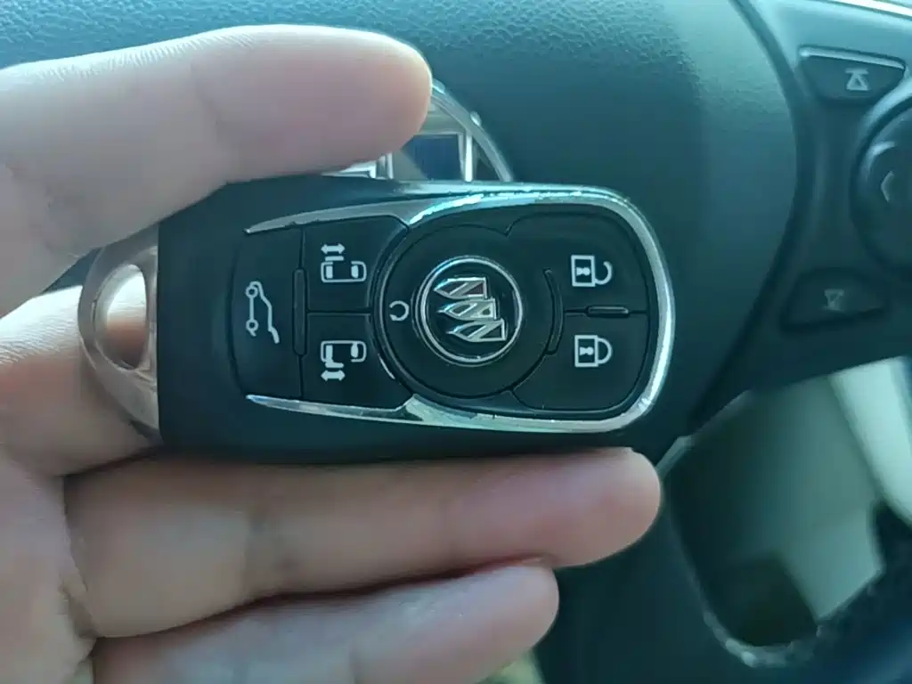 Buick GL8 — миниатюра 9