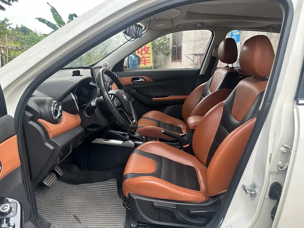 BAIC Senova X35 — миниатюра 6