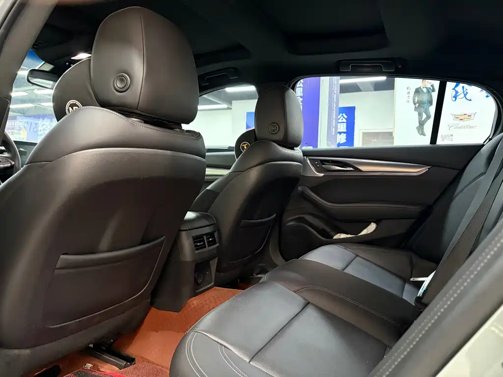 Cadillac CT5 — миниатюра 5