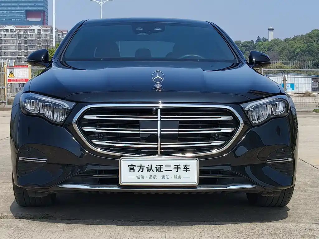 Mercedes-Benz E-Class 2024