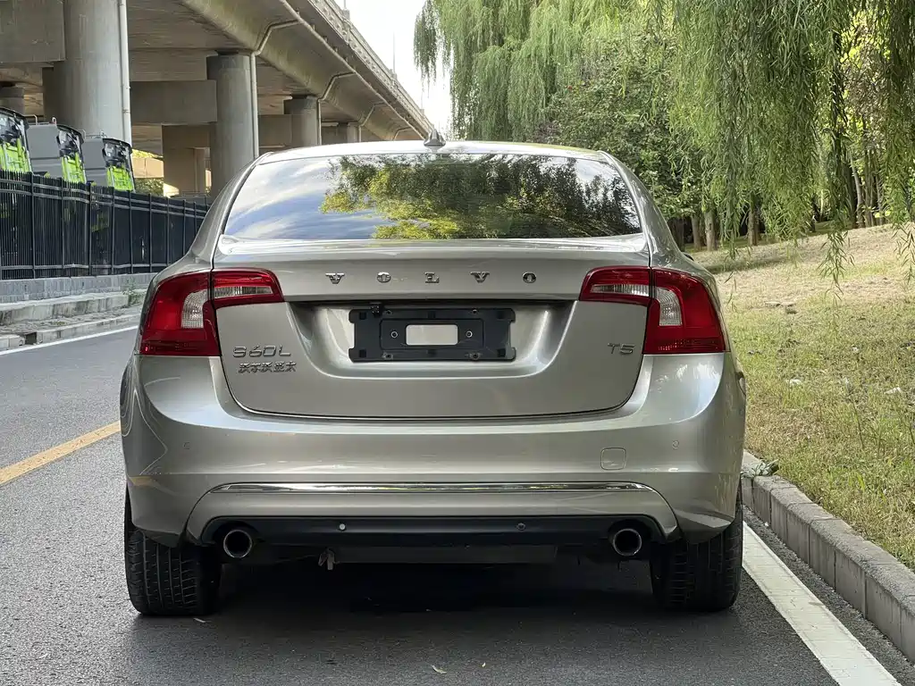 Volvo S60 — миниатюра 10