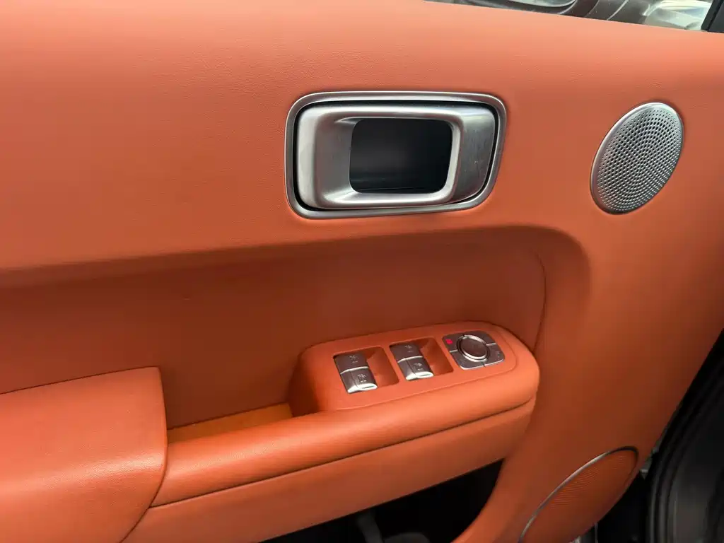Li Auto Li L8 — миниатюра 8