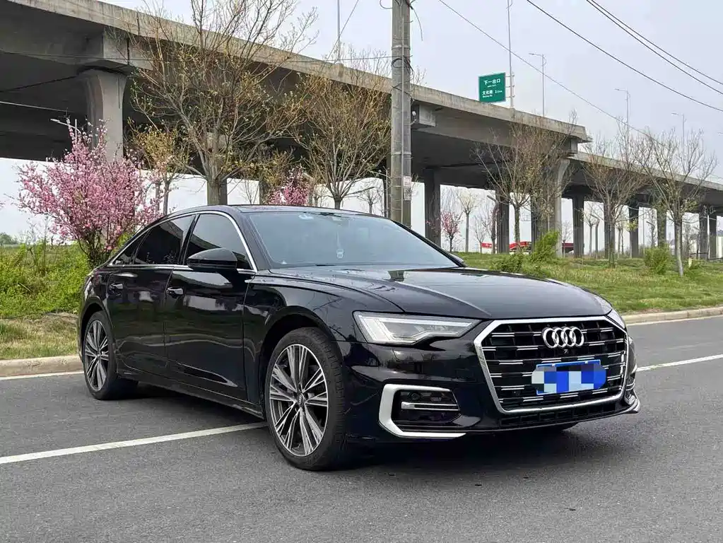 Audi A6L 2022