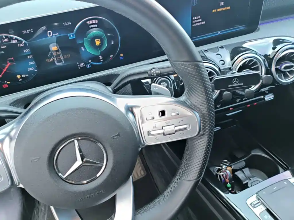 Mercedes-Benz A-Class — миниатюра 14